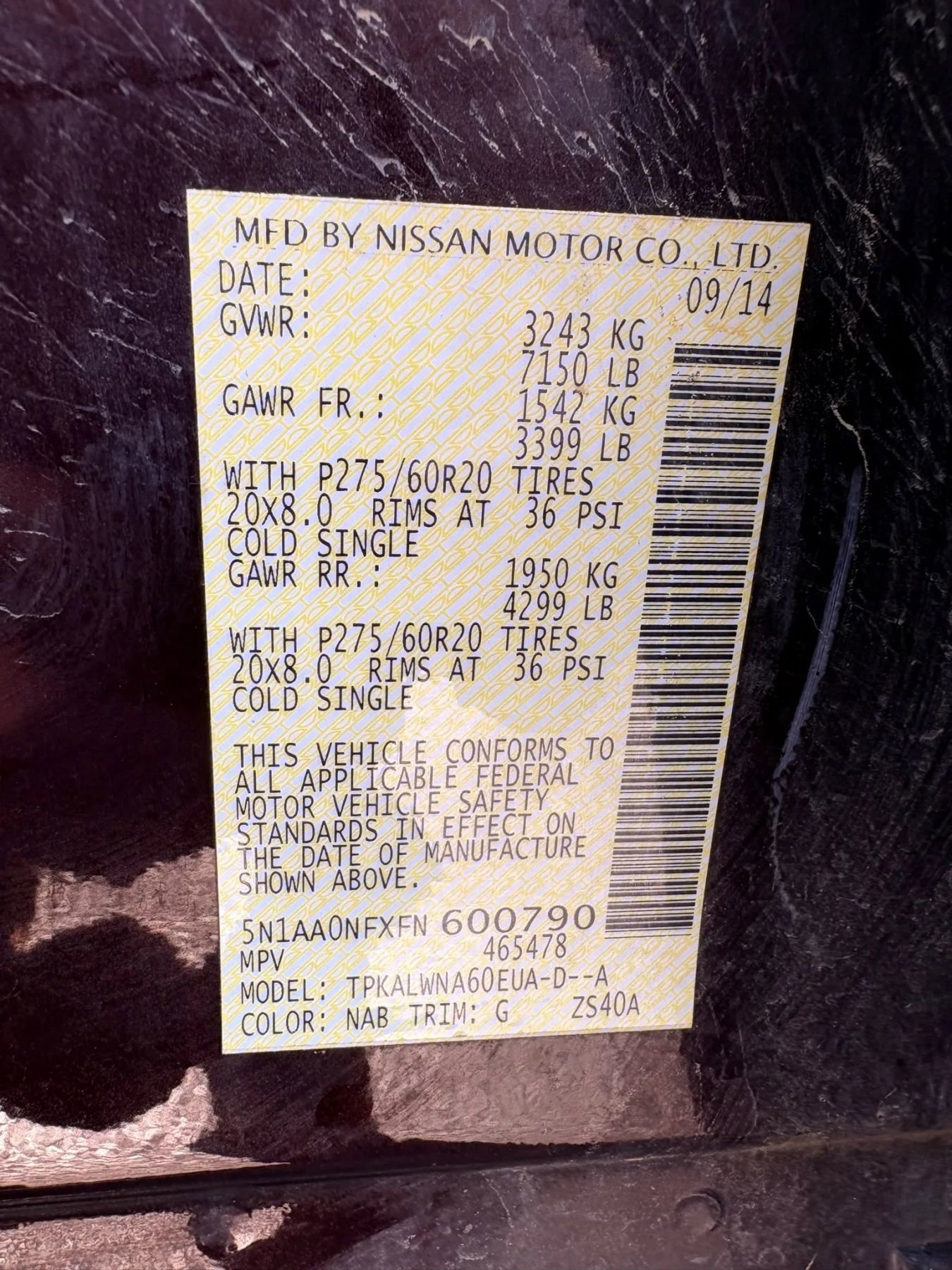 Used 2015 Nissan Armada Platinum w/ 2nd Row Captain Seat Package RWD image 29