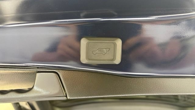 Used 2025 Toyota RAV4 XLE w/ Convenience Package AWD/4WD image 6
