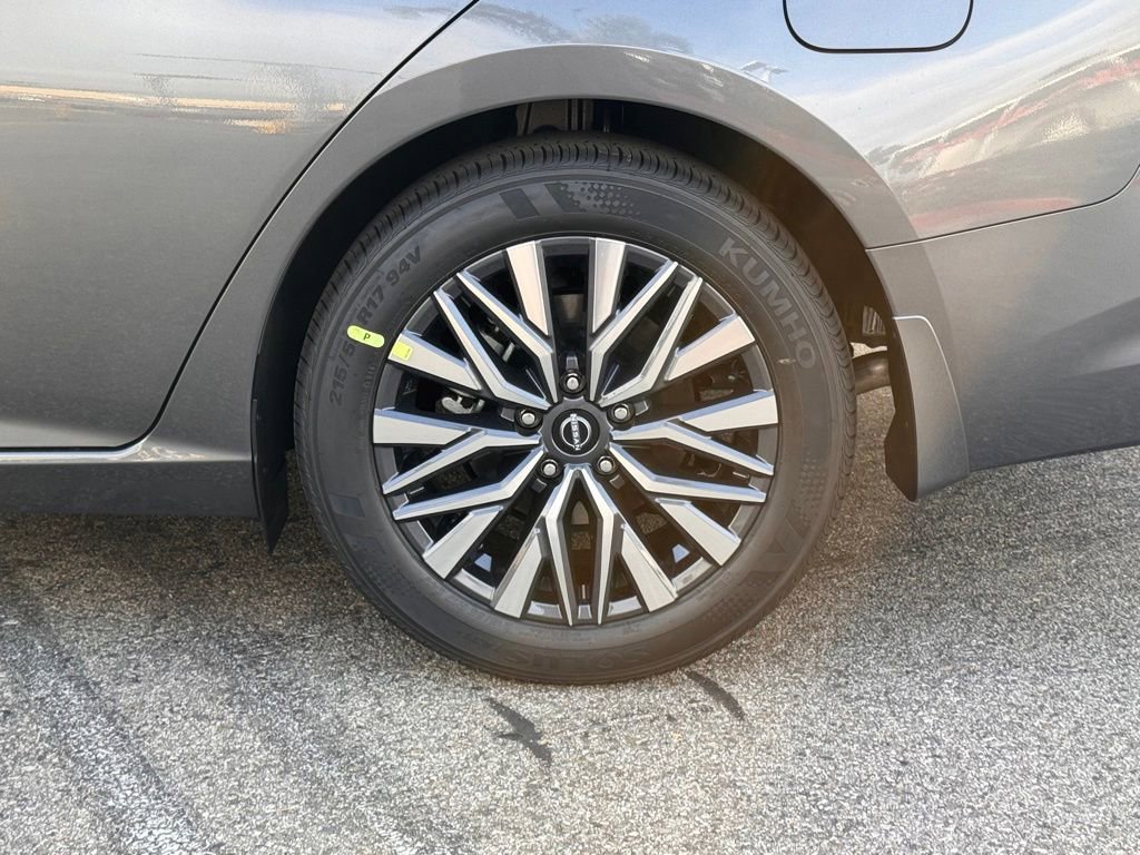 New 2026 Nissan Altima 2.5 SV FWD image 8