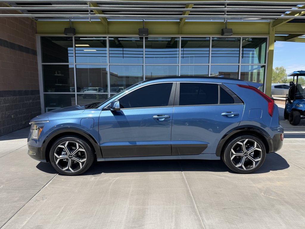 Used 2024 Kia Niro SX Touring FWD image 7
