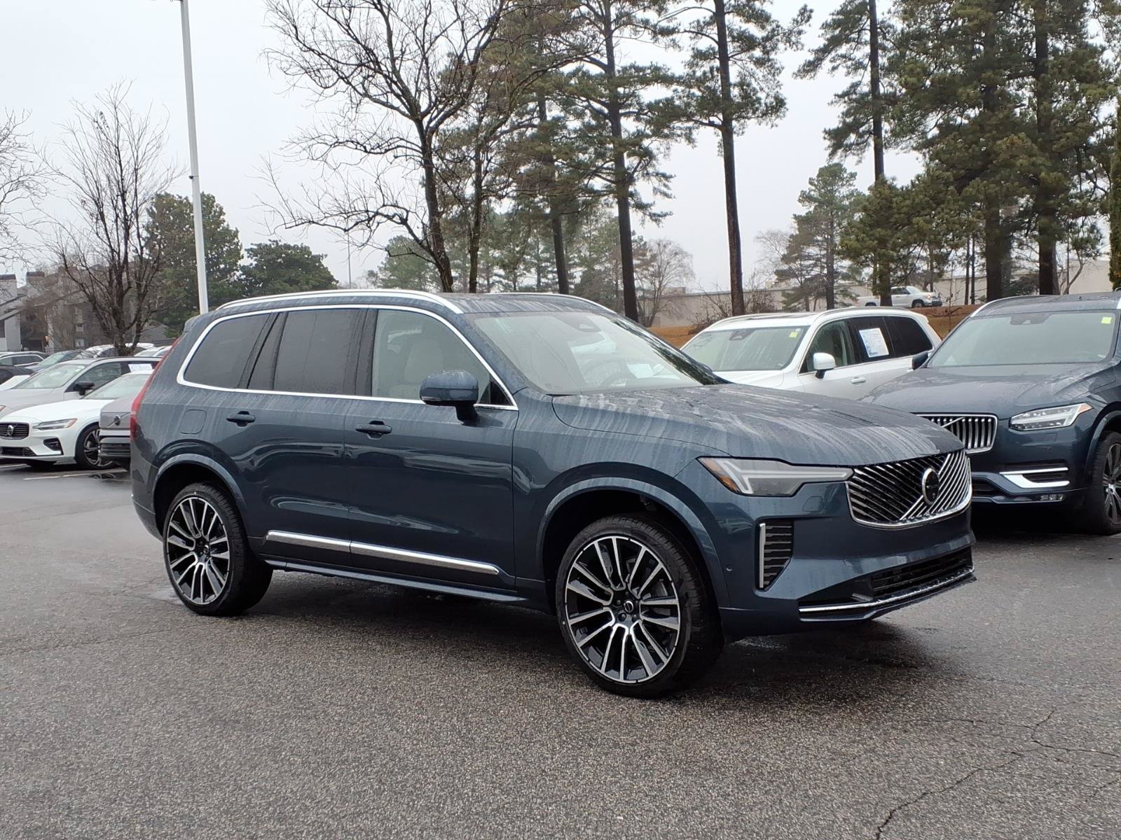 New 2026 Volvo XC90 B6 Plus w/ Protection Package Premier