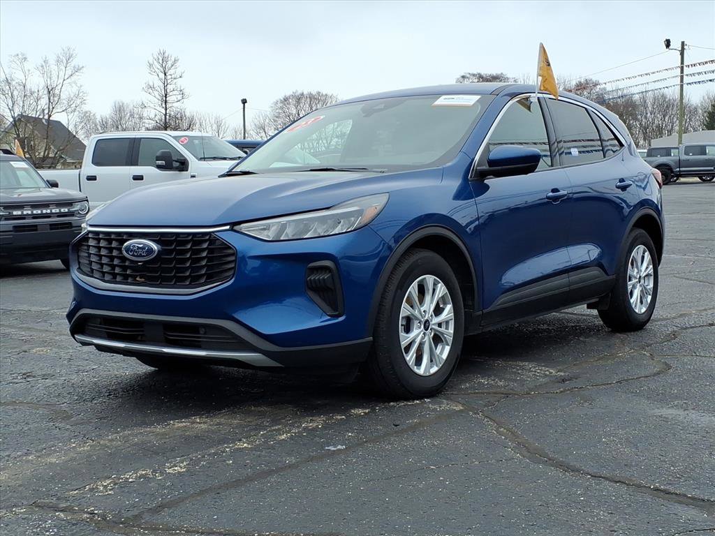 Certified 2023 Ford Escape Active w/ Tech Pack #2 image 3