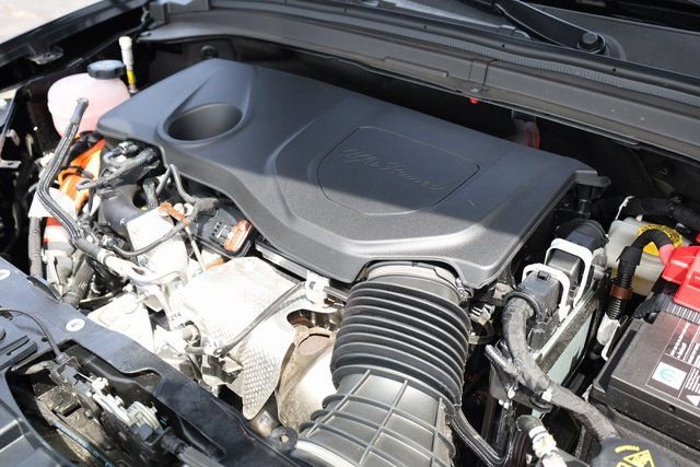 New 2025 Alfa Romeo Tonale image 8