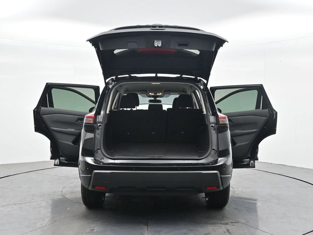Used 2024 Nissan Rogue S image 42