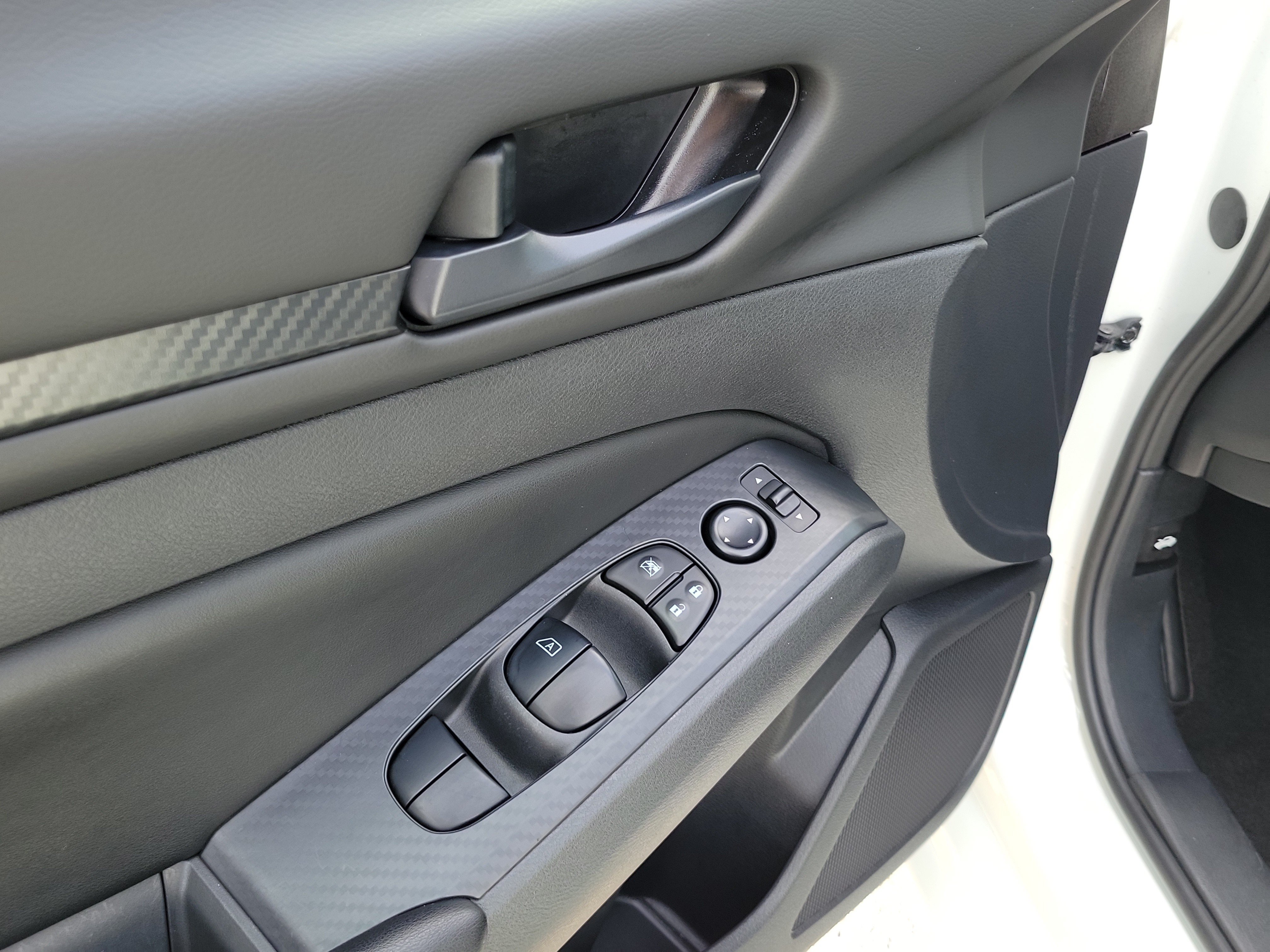 Certified 2025 Nissan Altima 2.5 S FWD image 17