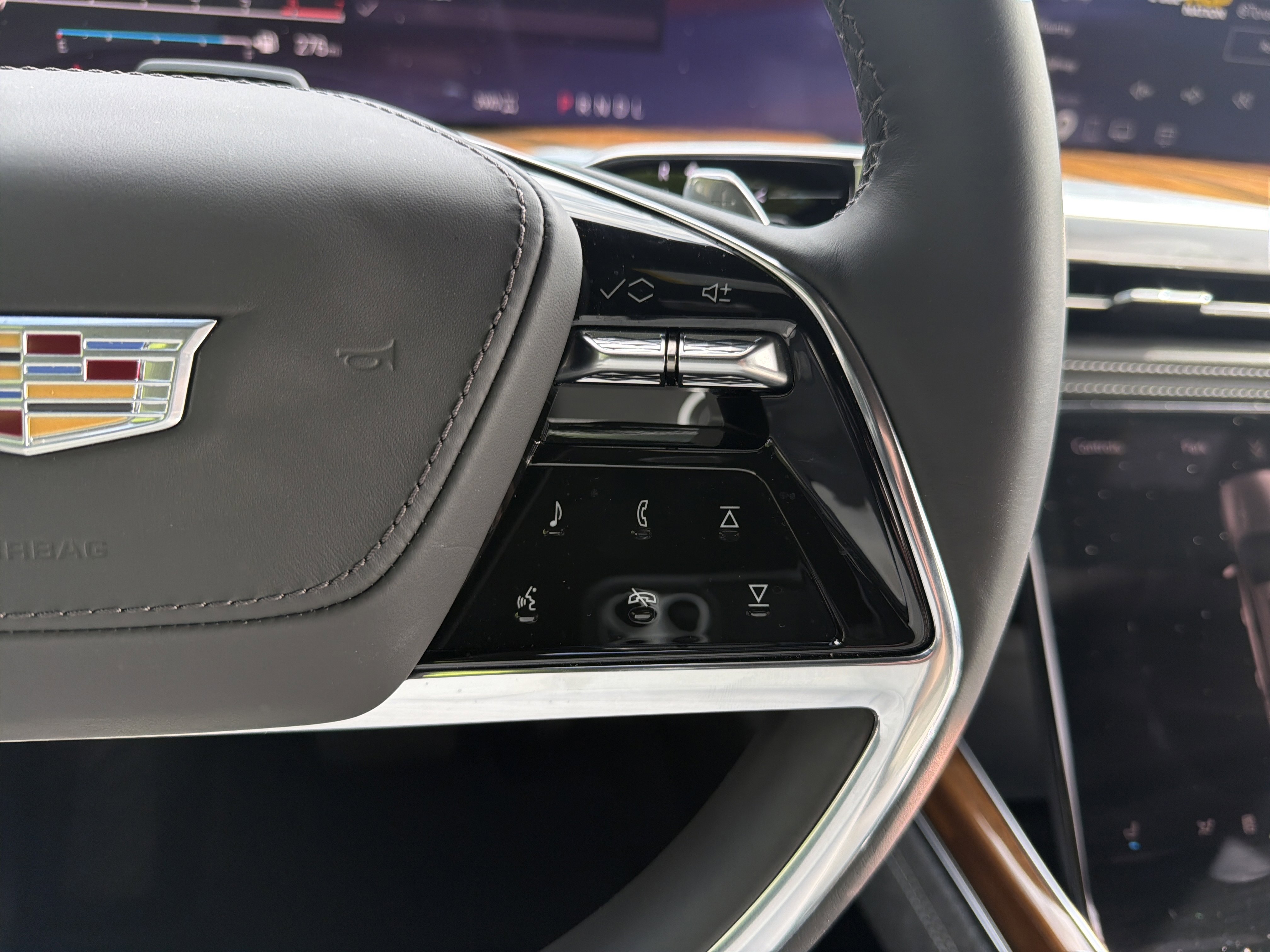 Used 2025 Cadillac Escalade Premium Luxury Platinum image 20