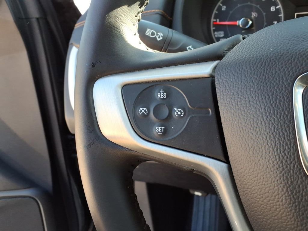 Used 2018 GMC Terrain SLE w/ Driver Convenience Package FWD image 27