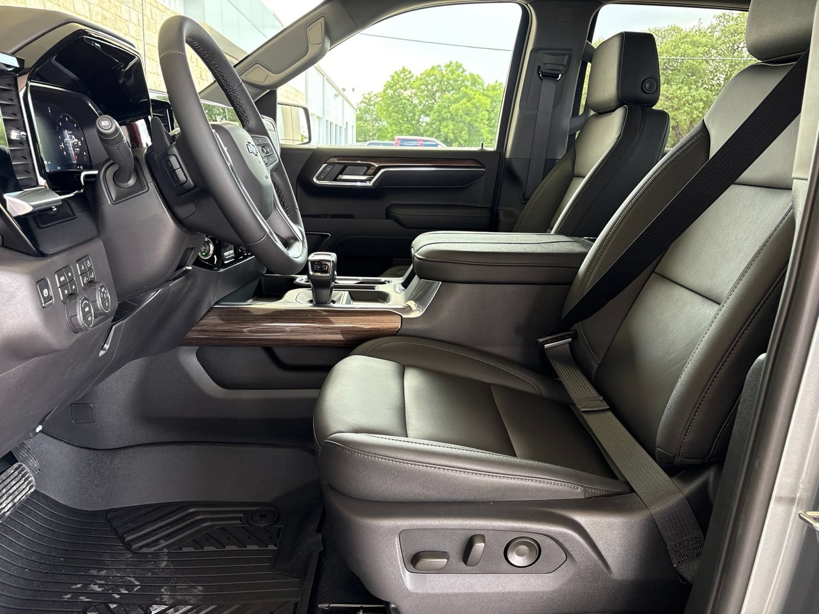 New 2026 Chevrolet Silverado 1500 LT Trail Boss w/ LT Trail Boss Premium Package AWD/4WD image 14
