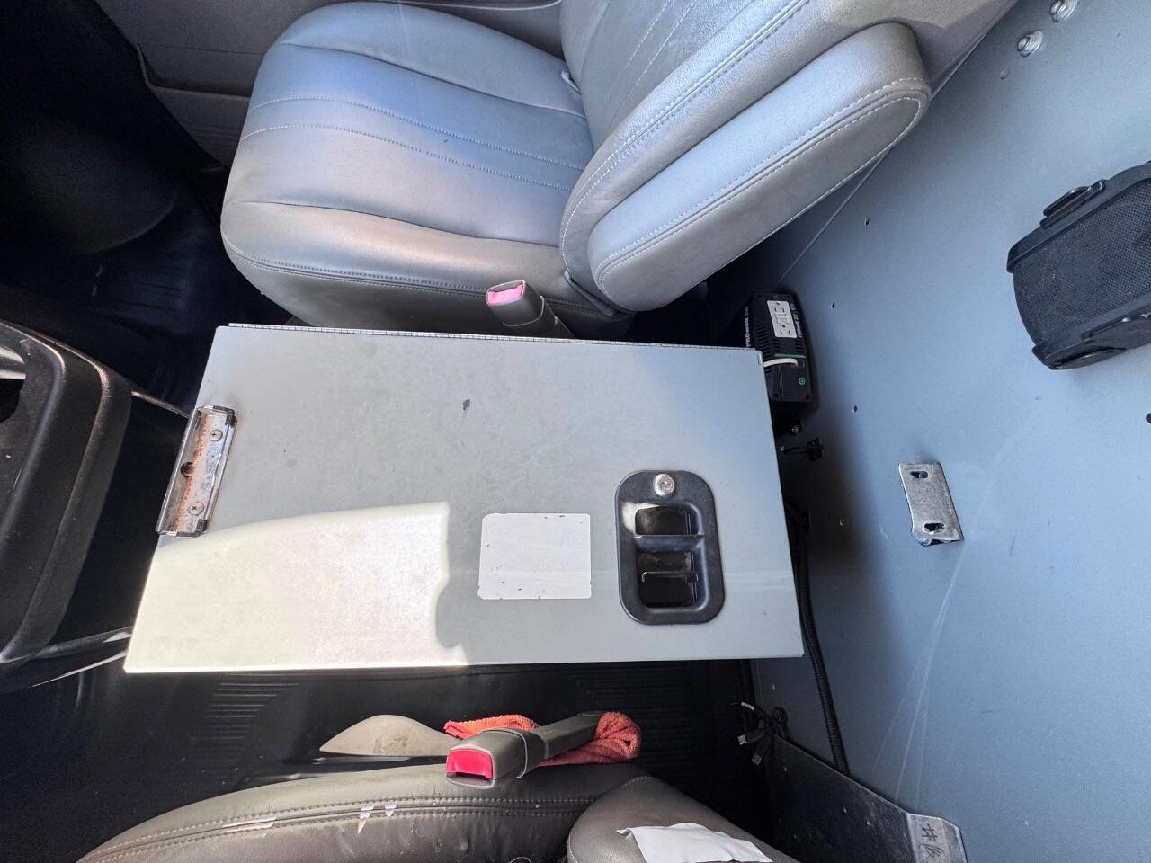 Used 2013 Chevrolet Express 2500 RWD image 19