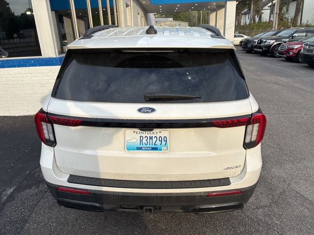 Used 2025 Ford Explorer ST-Line w/ ST-Line Street Pack image 9