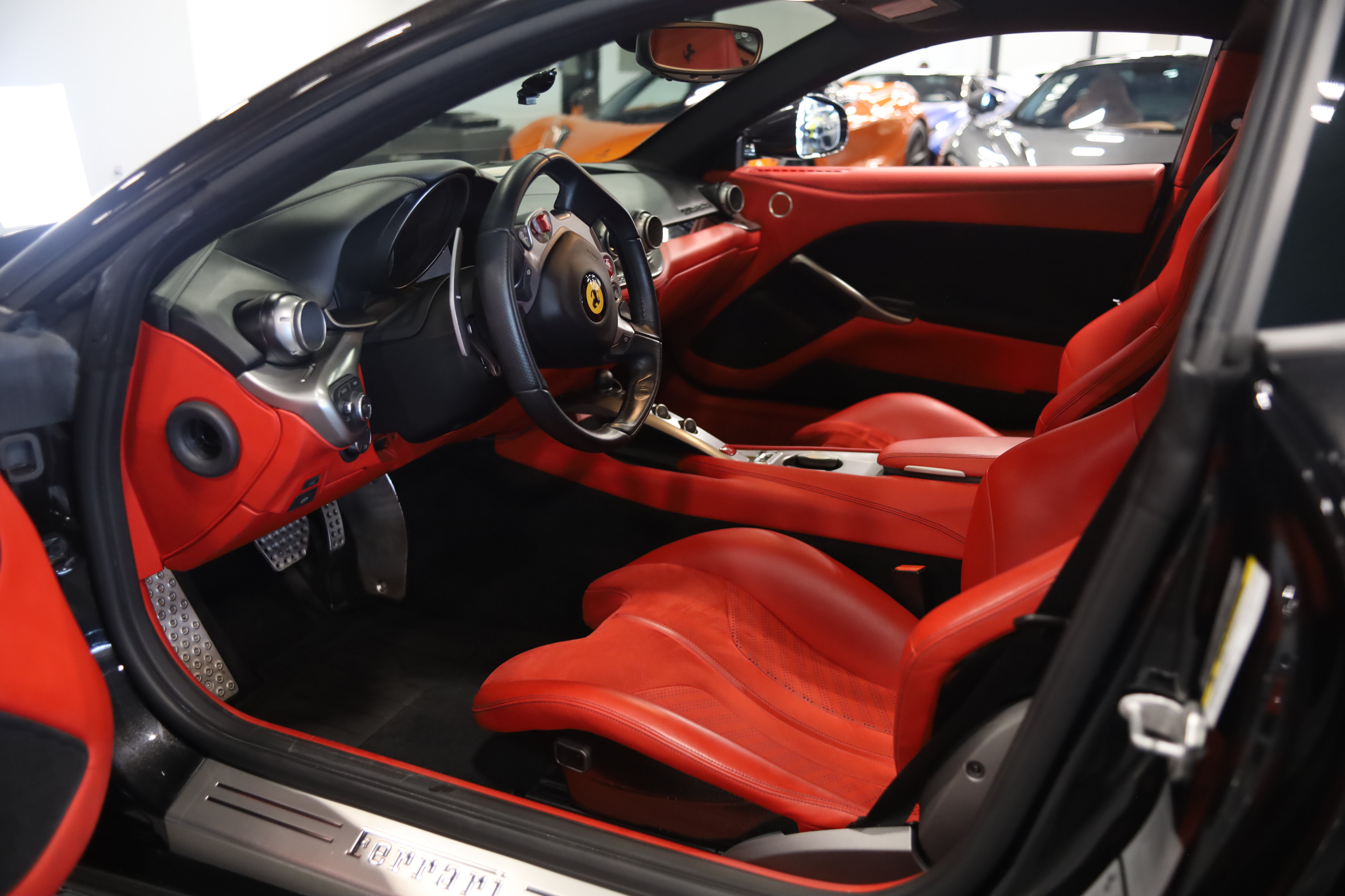Used 2017 Ferrari F12 Berlinetta RWD image 17