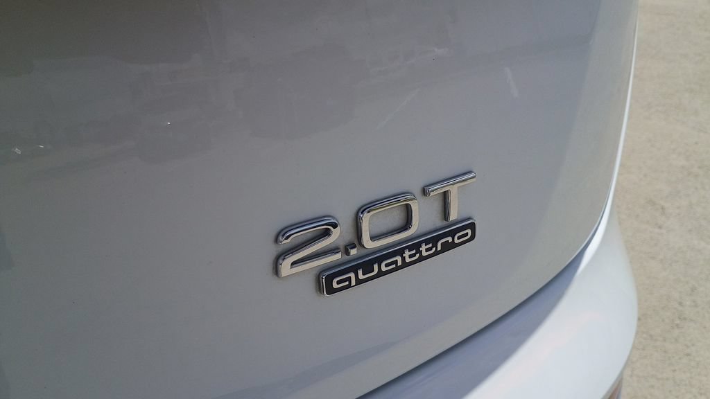 Used 2018 Audi Q5 2.0T Premium AWD/4WD image 11