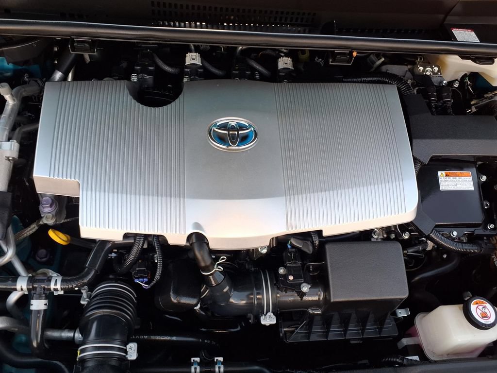 Used 2020 Toyota Prius Prime LE w/ Carpet Mat Package FWD image 16