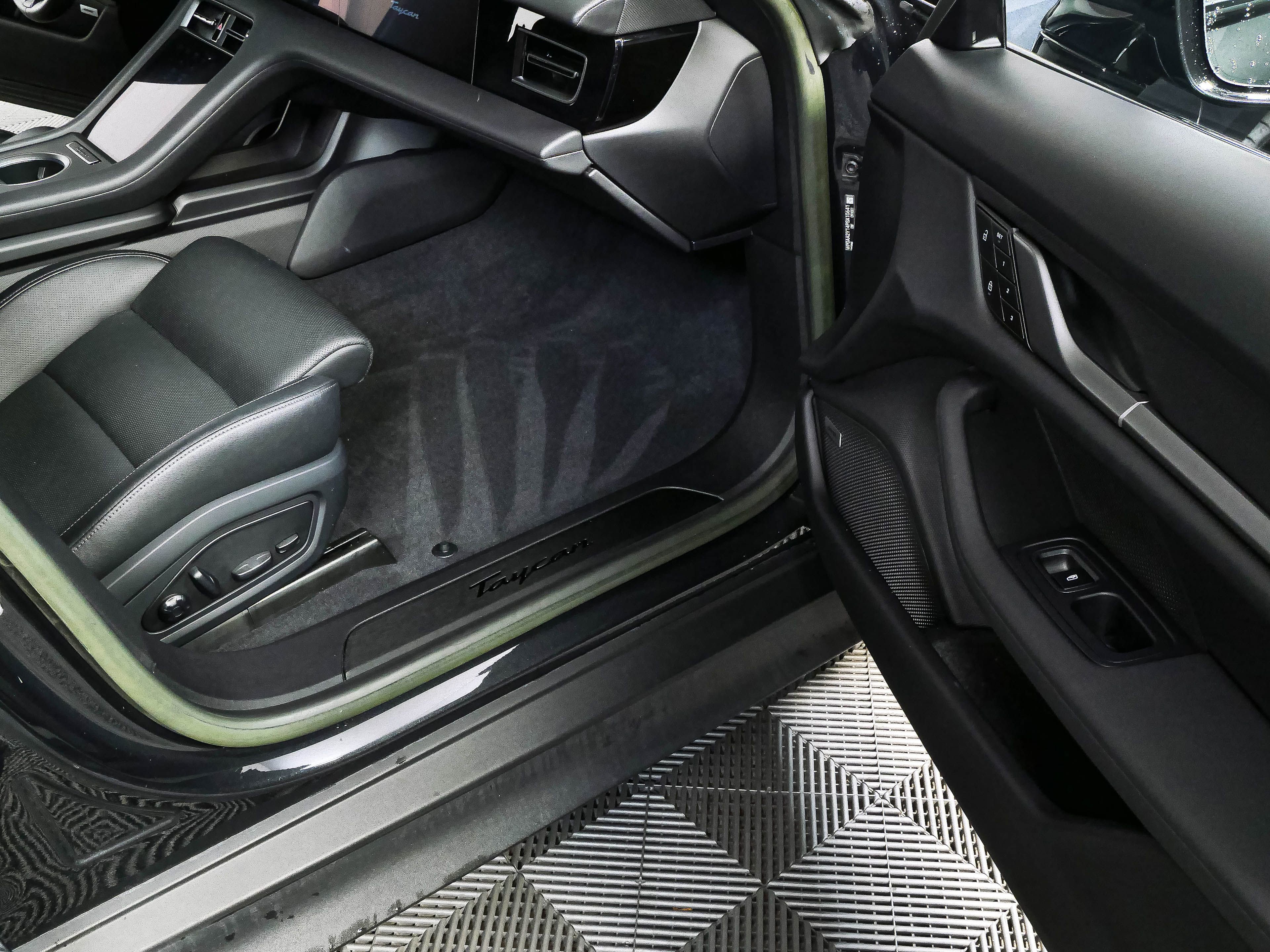 Certified 2023 Porsche Taycan RWD image 24