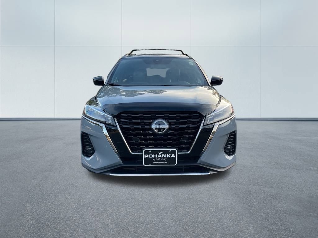 Used 2024 Nissan Kicks SR w/ SR Premium Package image 3