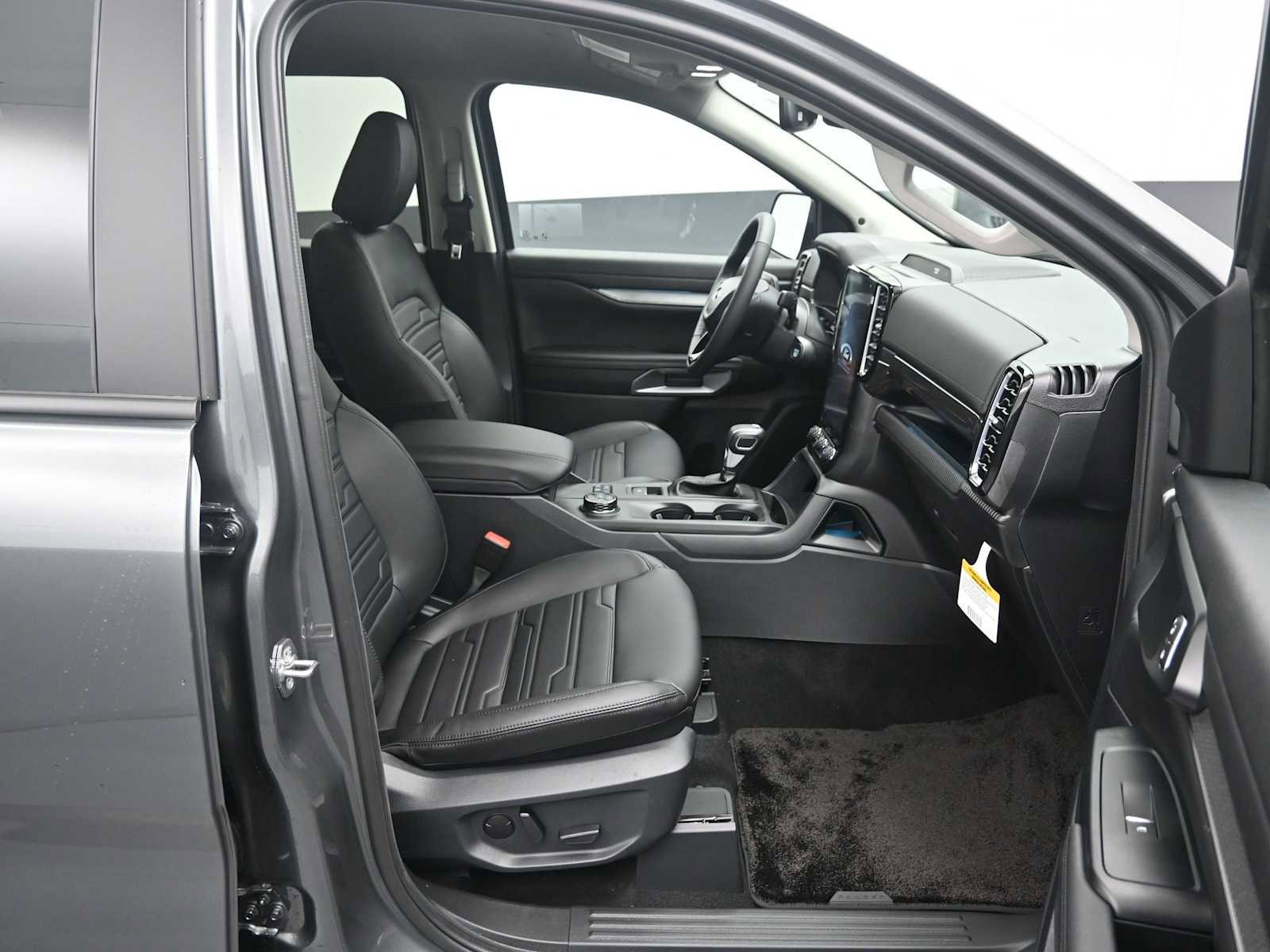 New 2026 Ford Ranger Lariat w/ Black Appearance Package image 12