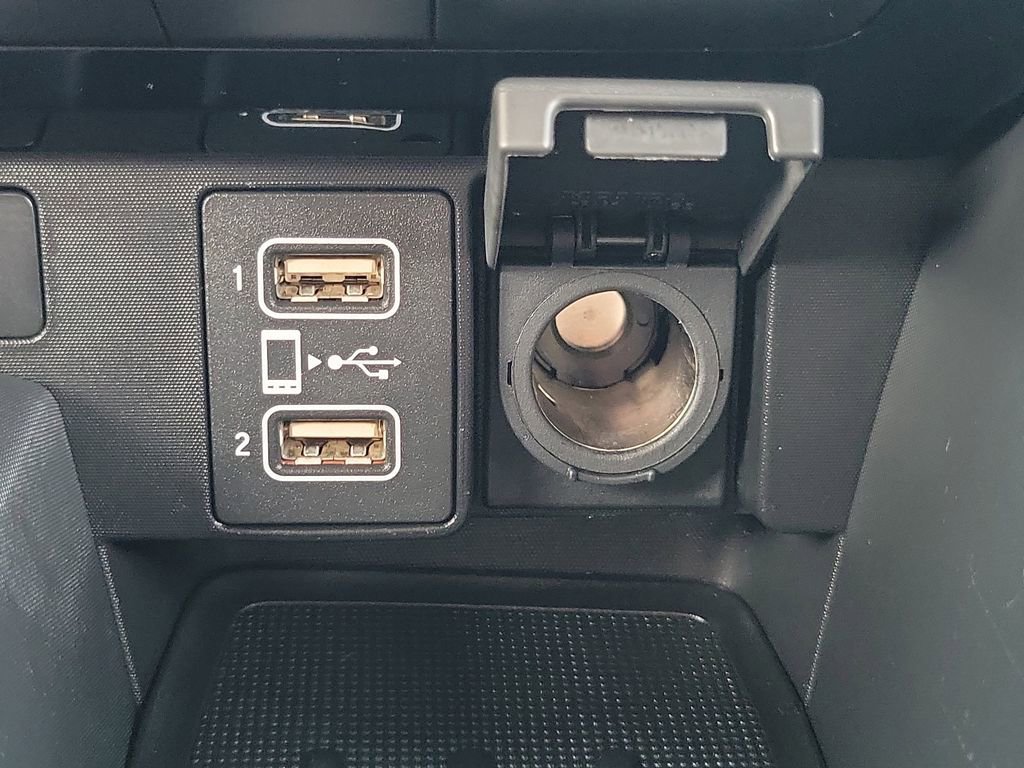 Used 2021 Honda Insight Touring image 12