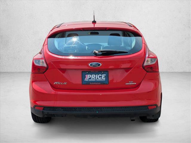 Used 2014 Ford Focus SE w/ SE Winter Package FWD image 6