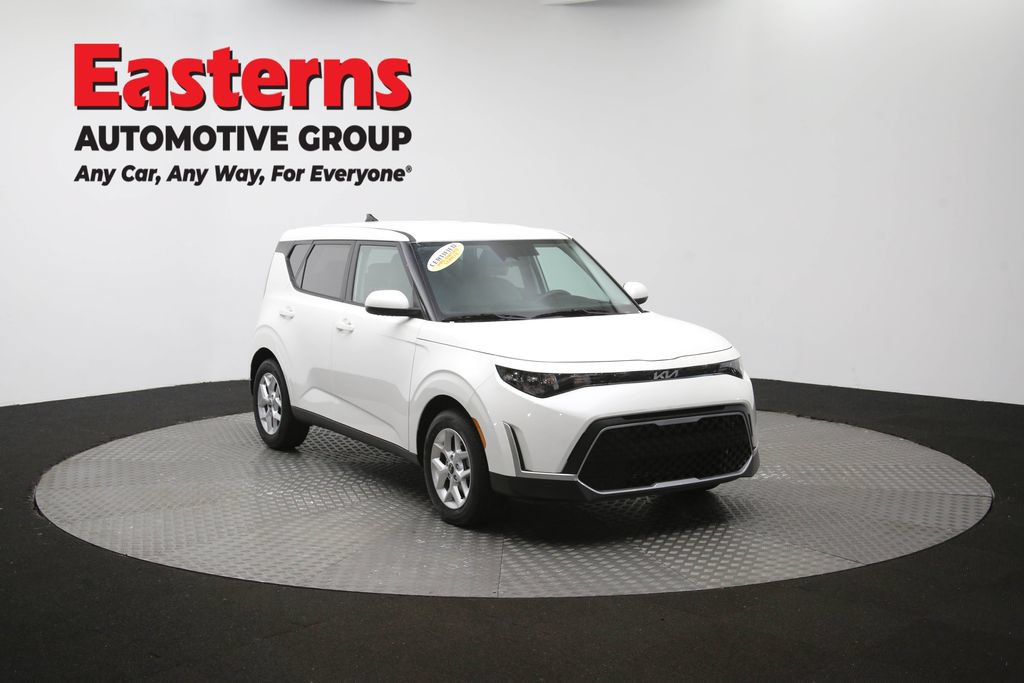 Used 2025 Kia Soul LX FWD image 48
