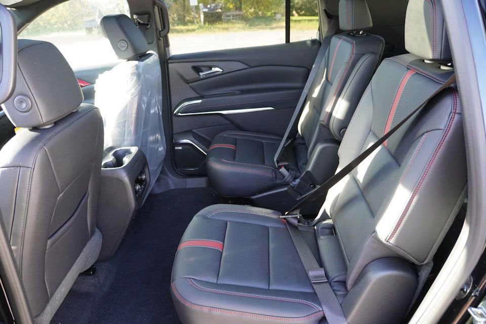 New 2026 Chevrolet Traverse RS image 11