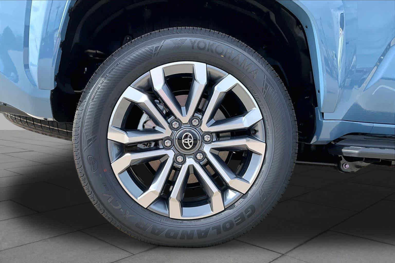 New 2026 Toyota 4Runner Limited AWD/4WD image 11