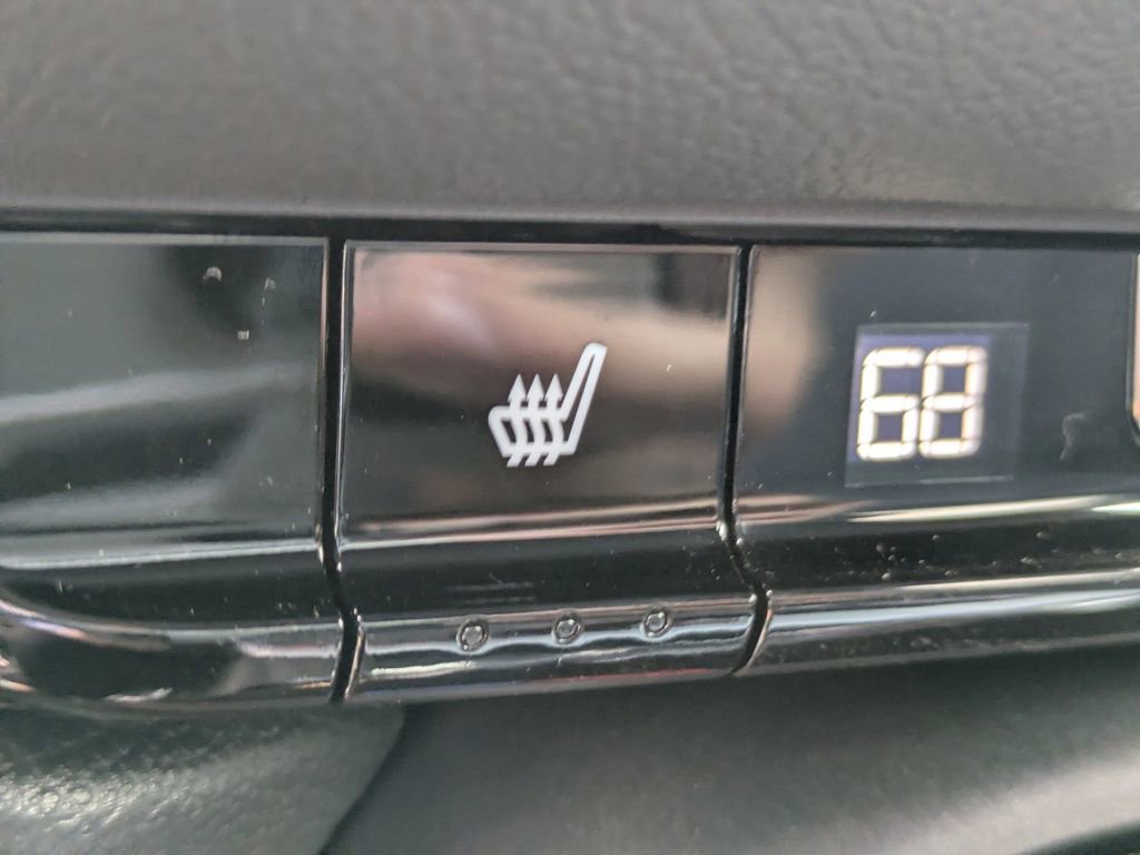 New 2025 Chevrolet Blazer LT w/ Midnight/Sport Edition image 22