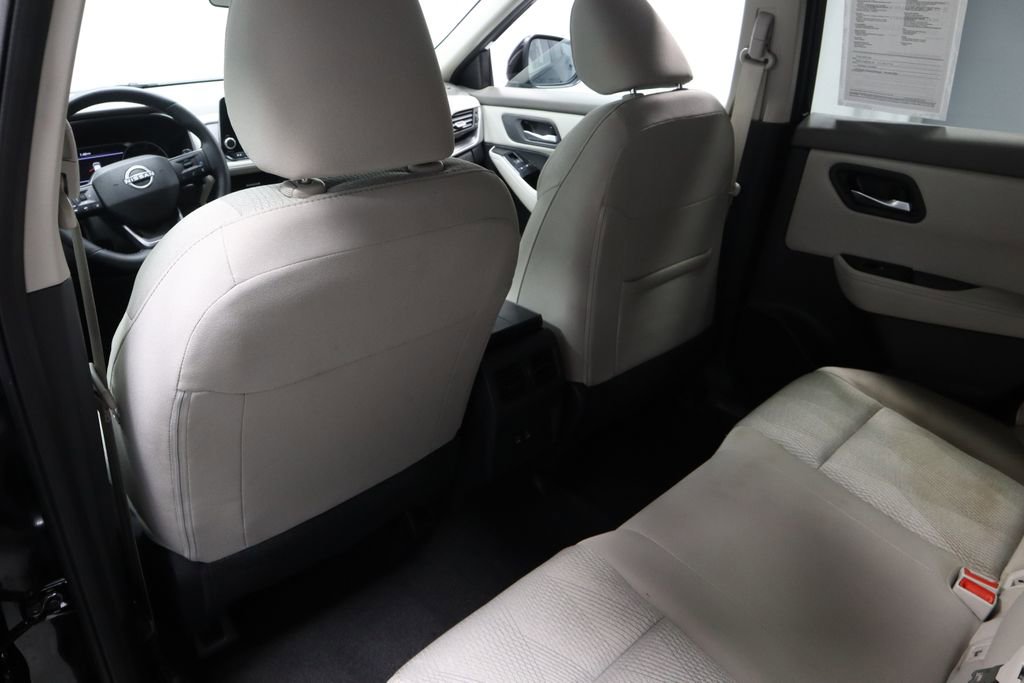 Used 2025 Nissan Rogue SV image 20