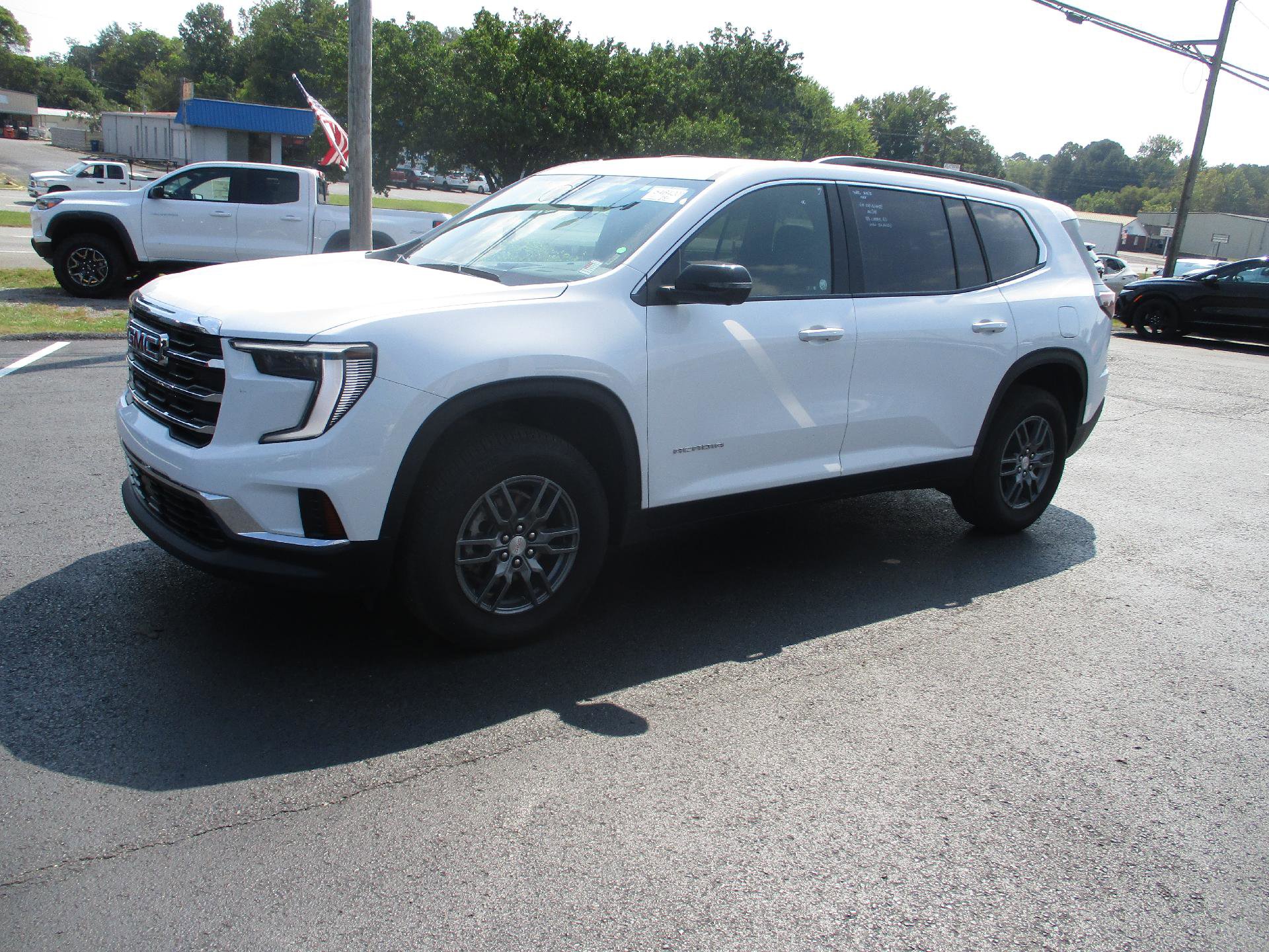 Used 2025 GMC Acadia Elevation image 7