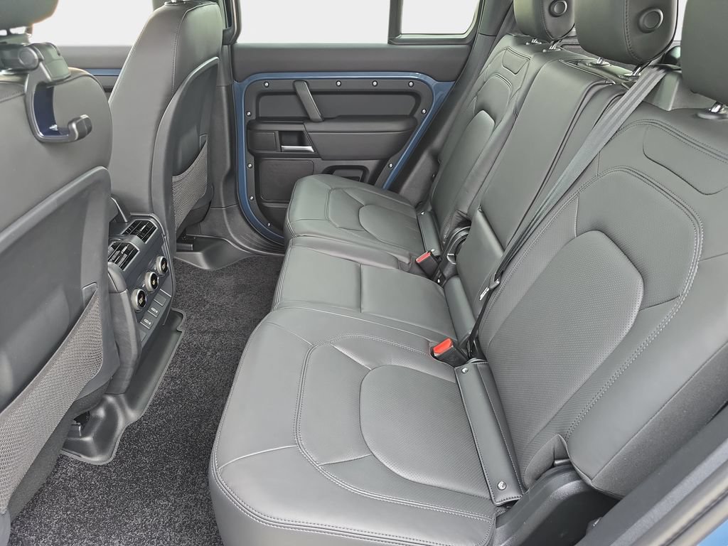 New 2026 Land Rover Defender 110 X-Dynamic SE AWD/4WD image 15
