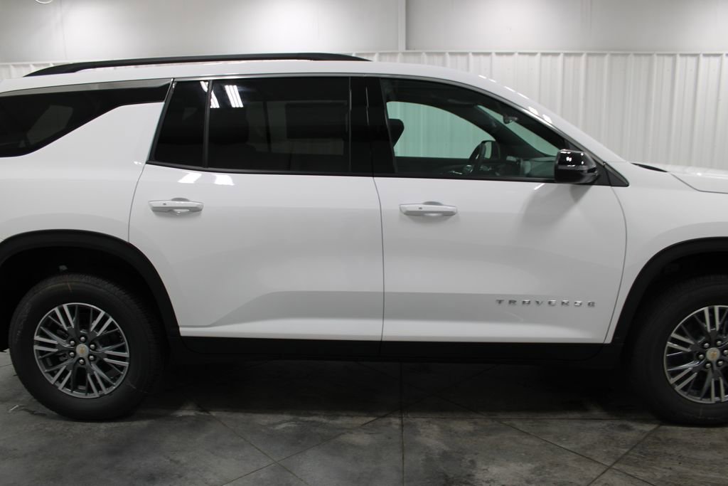 New 2026 Chevrolet Traverse LT image 11