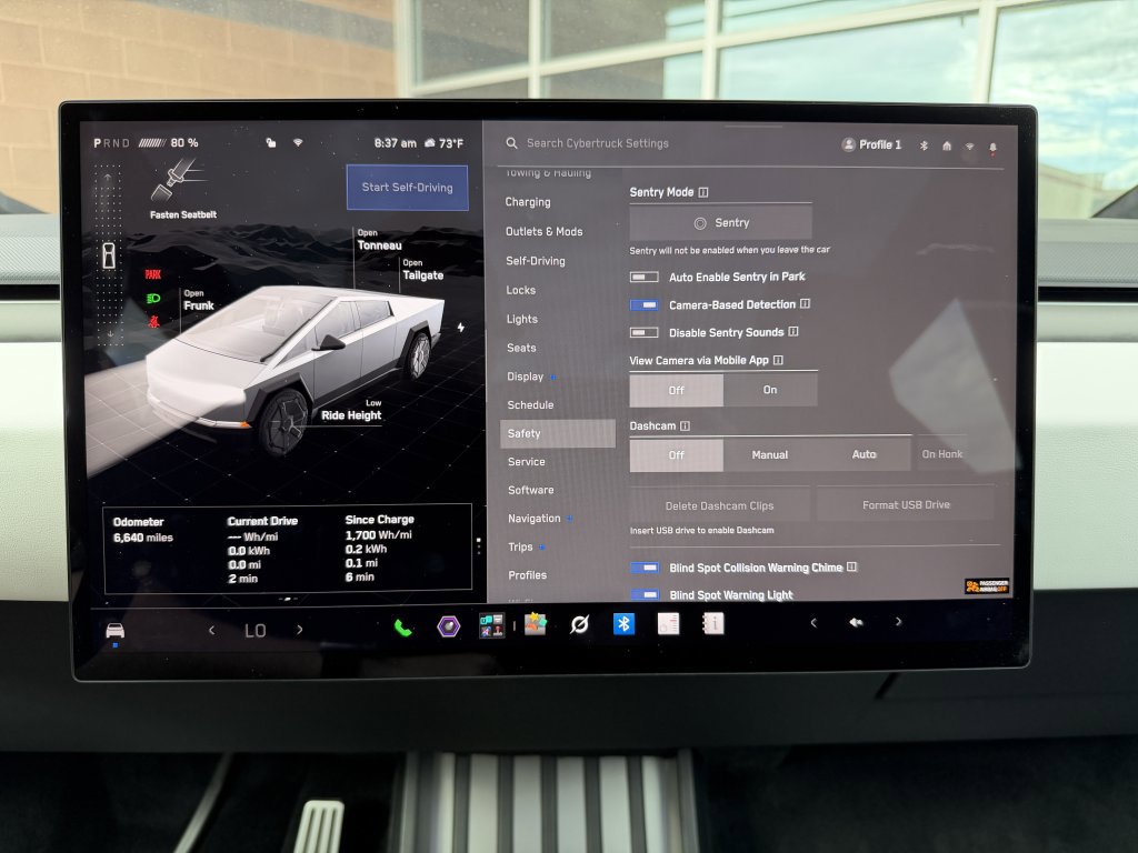 Used 2024 Tesla Cybertruck AWD Crew Cab image 24