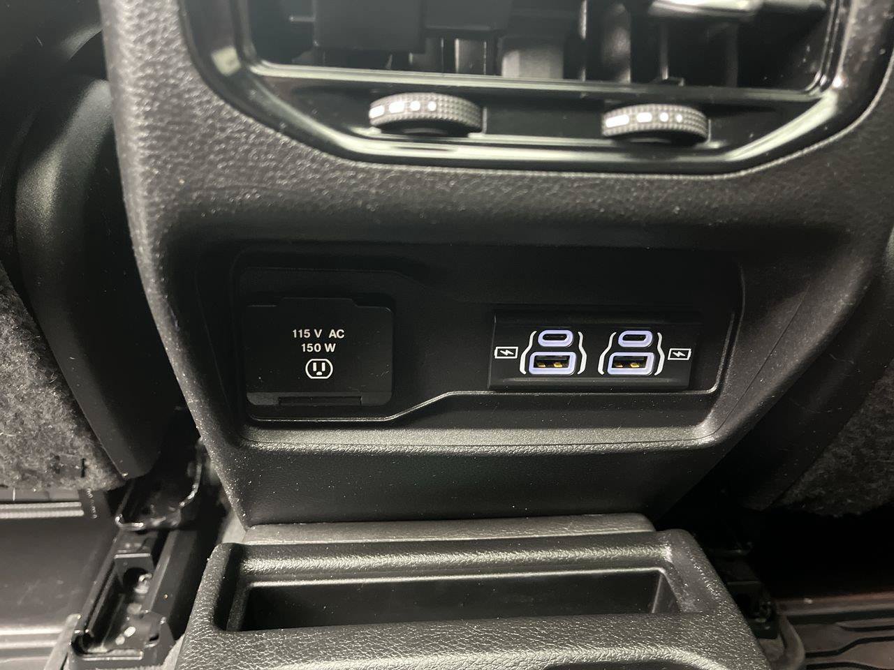 Used 2021 Jeep Grand Cherokee L Overland w/ Luxury Tech Group IV AWD/4WD image 14