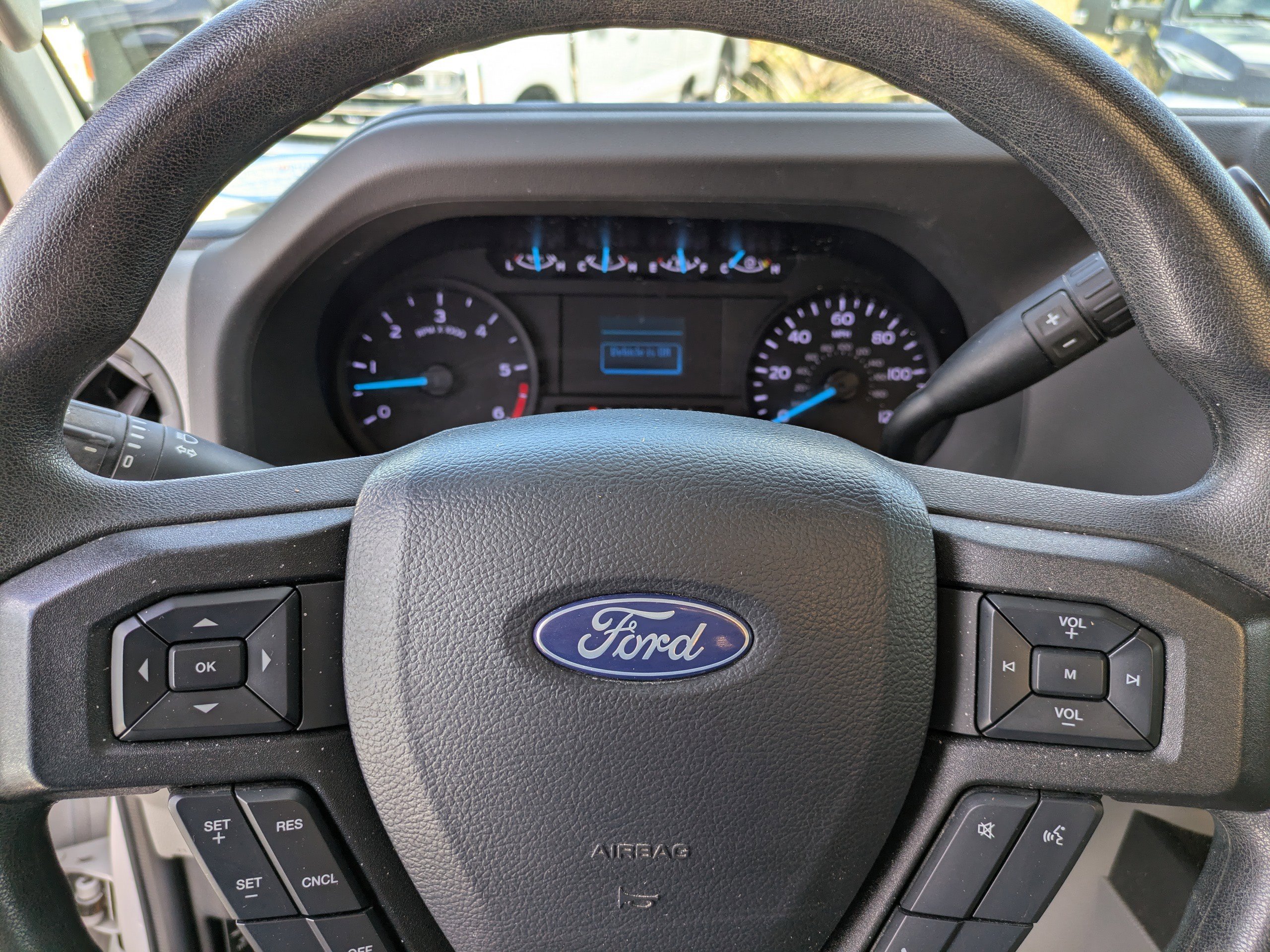 Certified 2023 Ford E-450 and Econoline 450 Super Duty w/ Power Windows & Locks Group RWD image 25