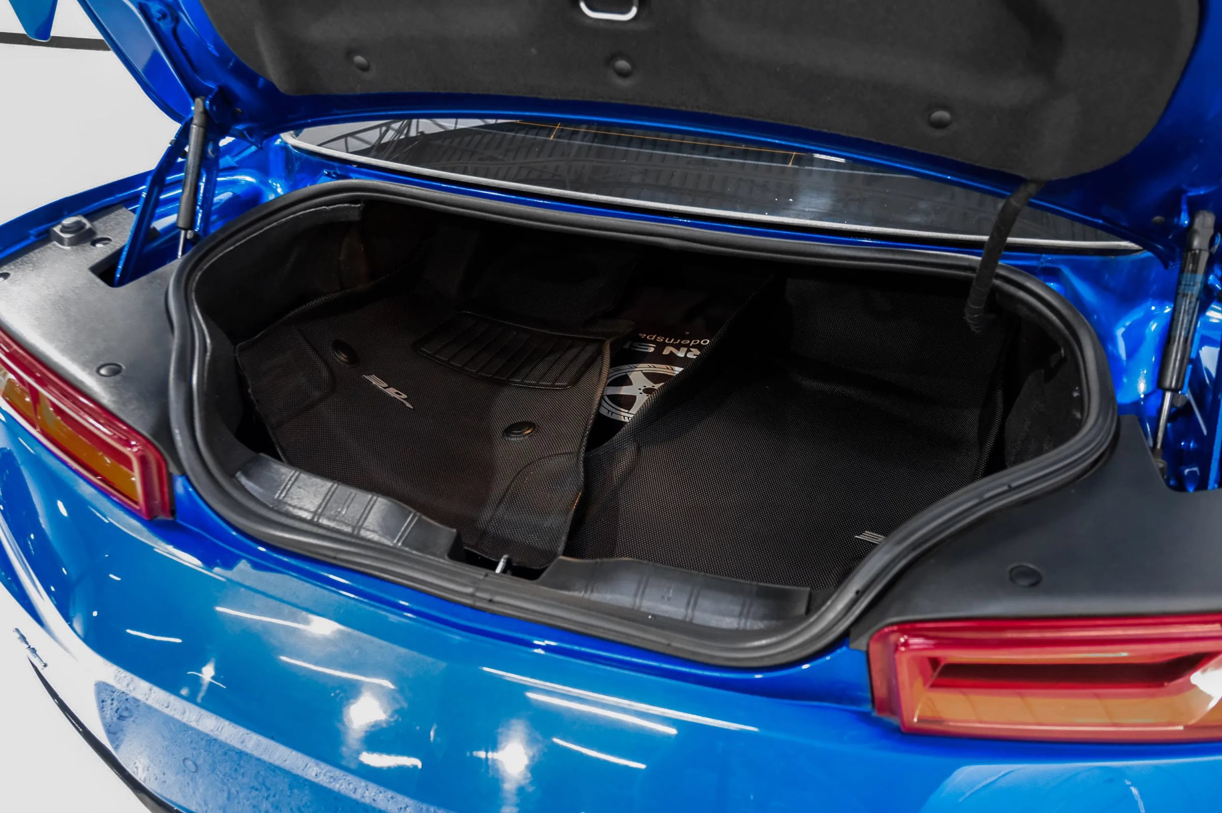 Used 2017 Chevrolet Camaro SS RWD image 51