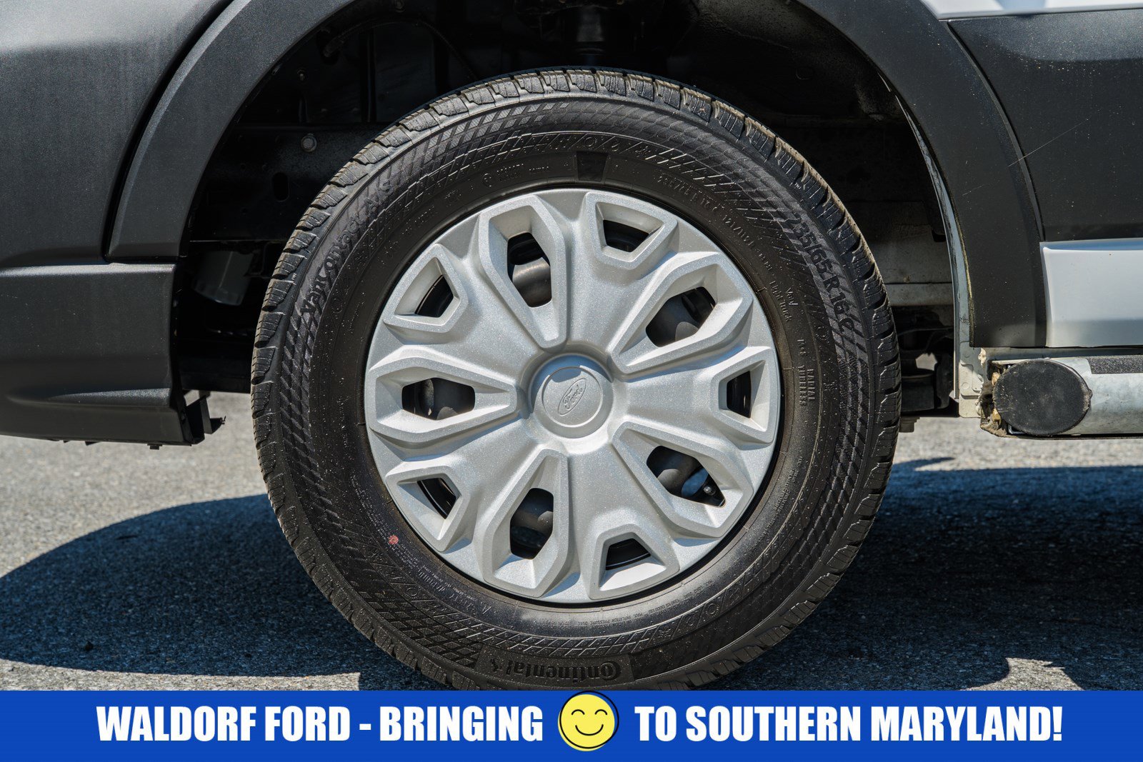 Used 2024 Ford Transit 250 Low Roof w/ Exterior Upgrade Package image 17