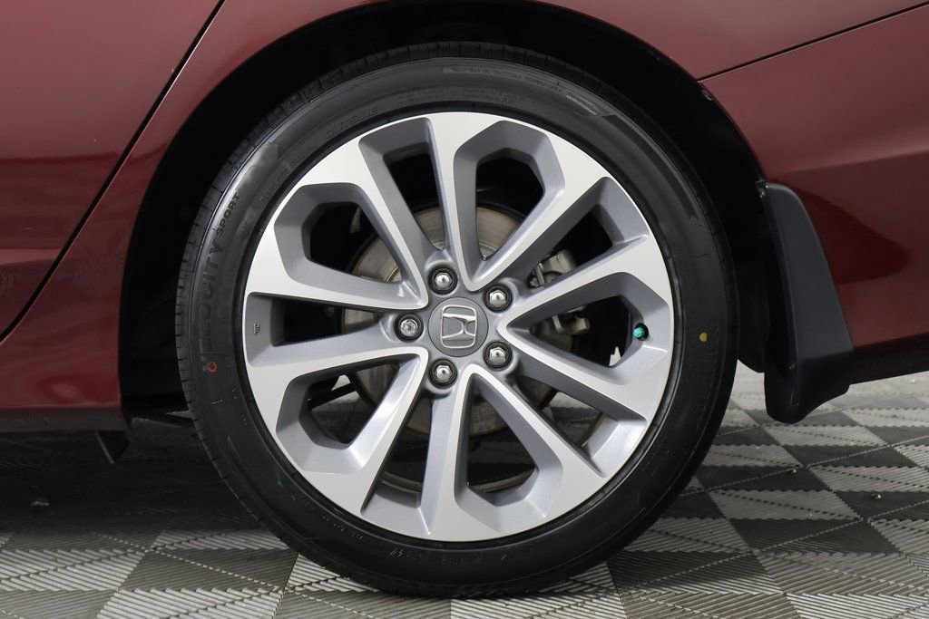 Used 2015 Honda Accord Sport image 16