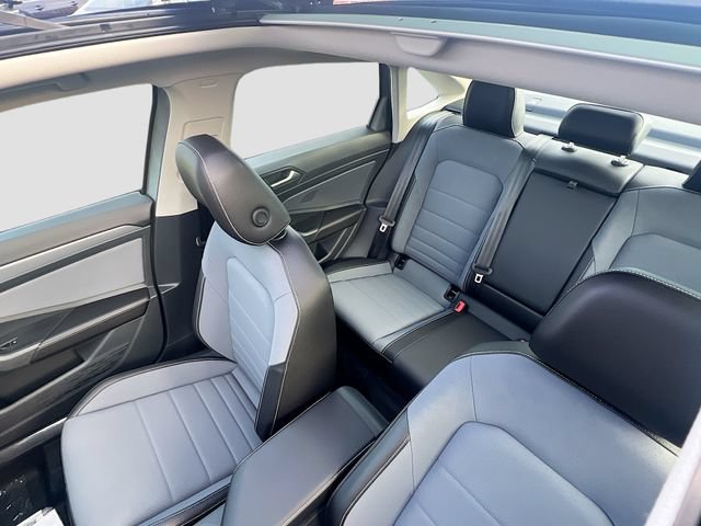 New 2026 Volkswagen Jetta SE FWD image 21