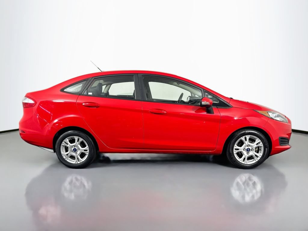 Used 2015 Ford Fiesta SE FWD image 4