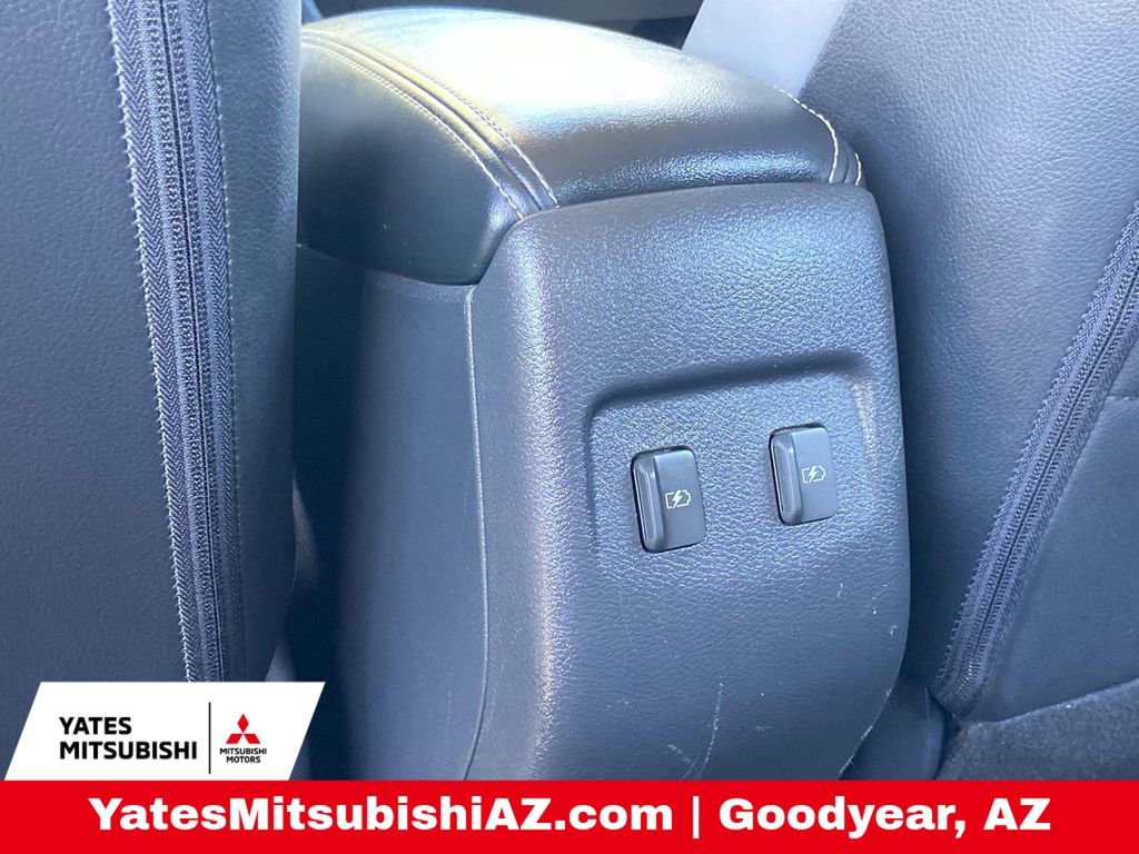 Used 2021 Nissan Kicks SR w/ SR Premium Package image 16