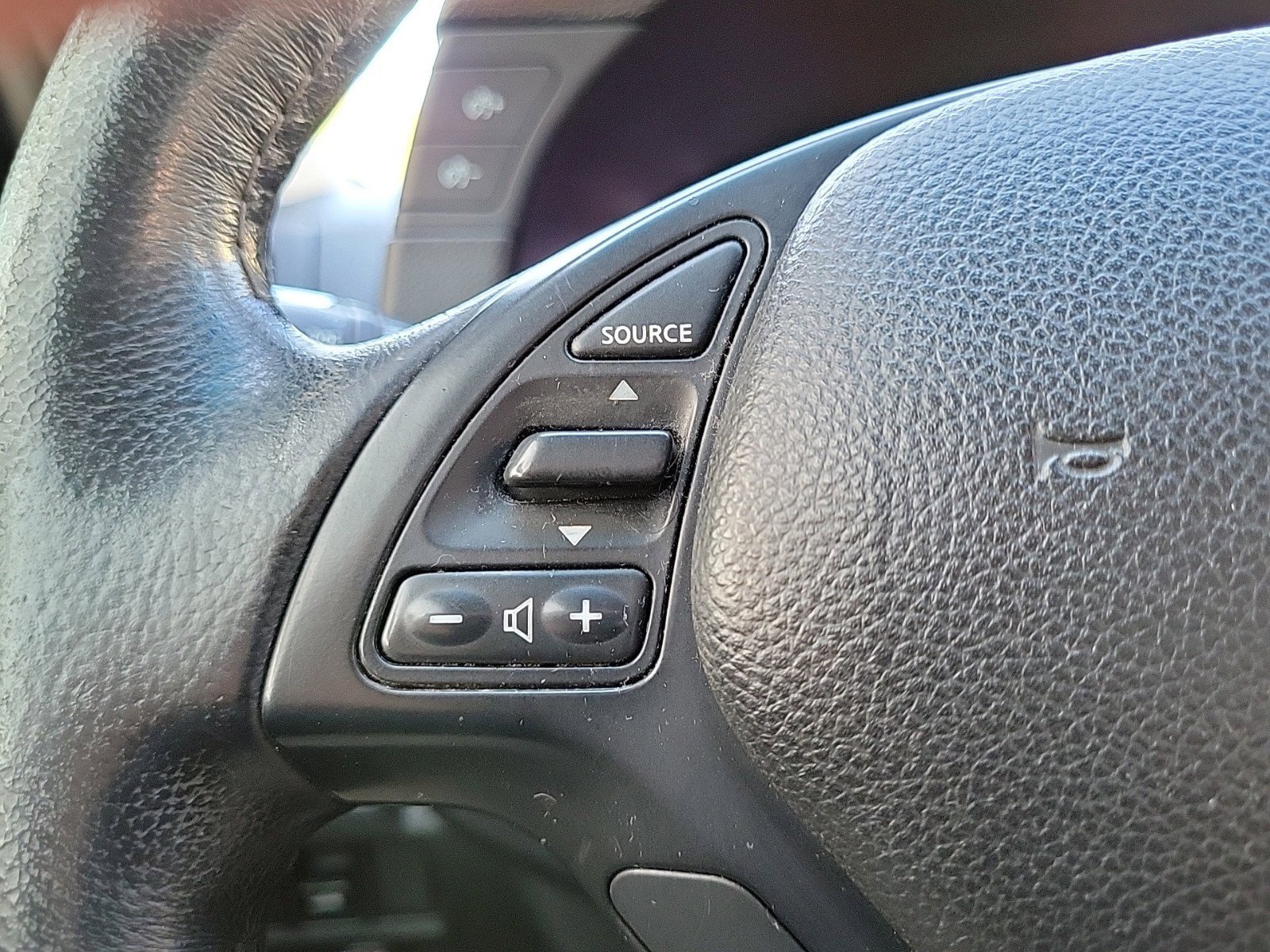 Used 2015 INFINITI Q40 AWD image 17