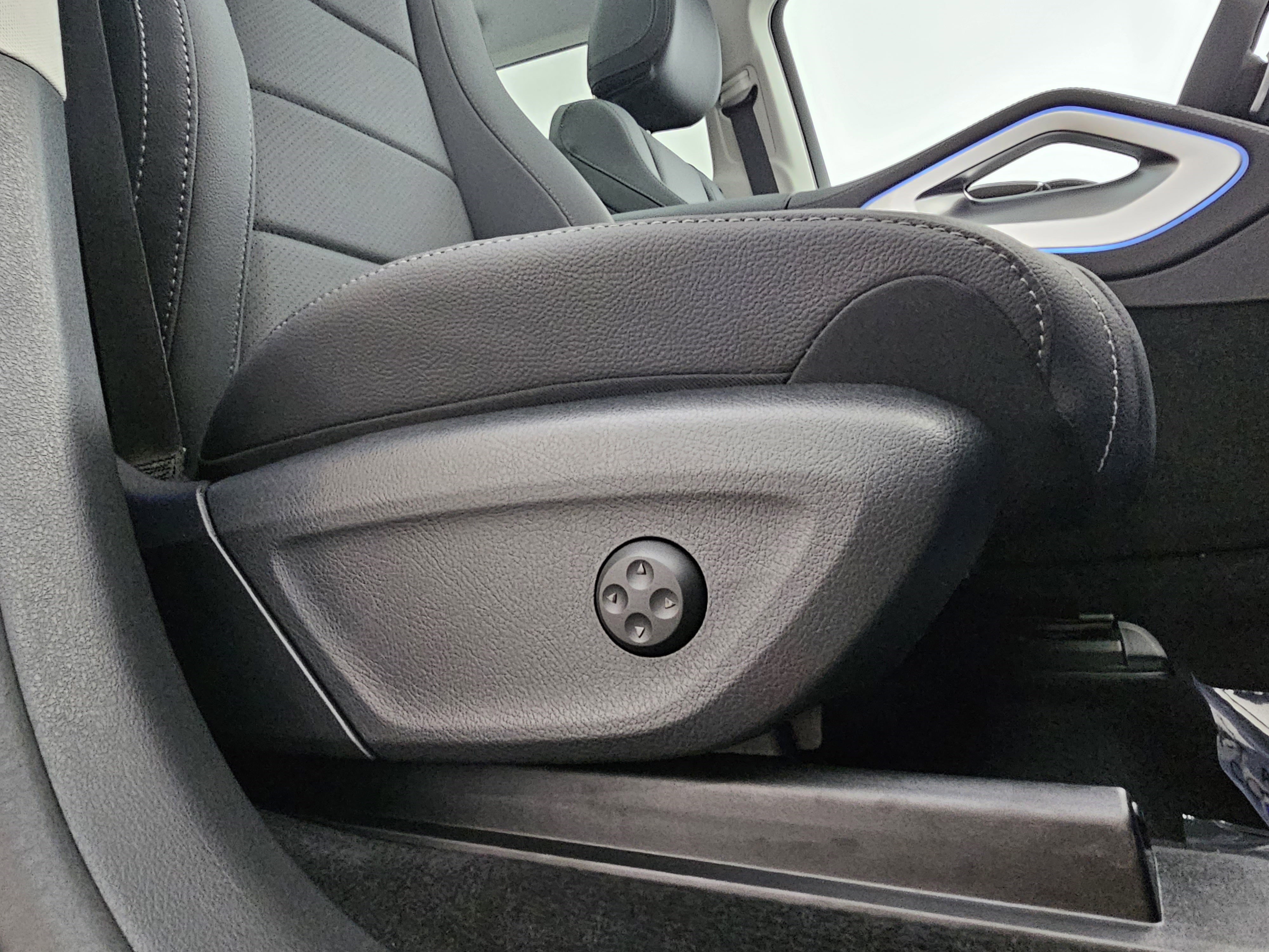 New 2026 Mercedes-Benz GLS 450 4MATIC image 14