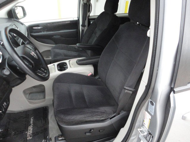Used 2015 Dodge Grand Caravan SXT image 4