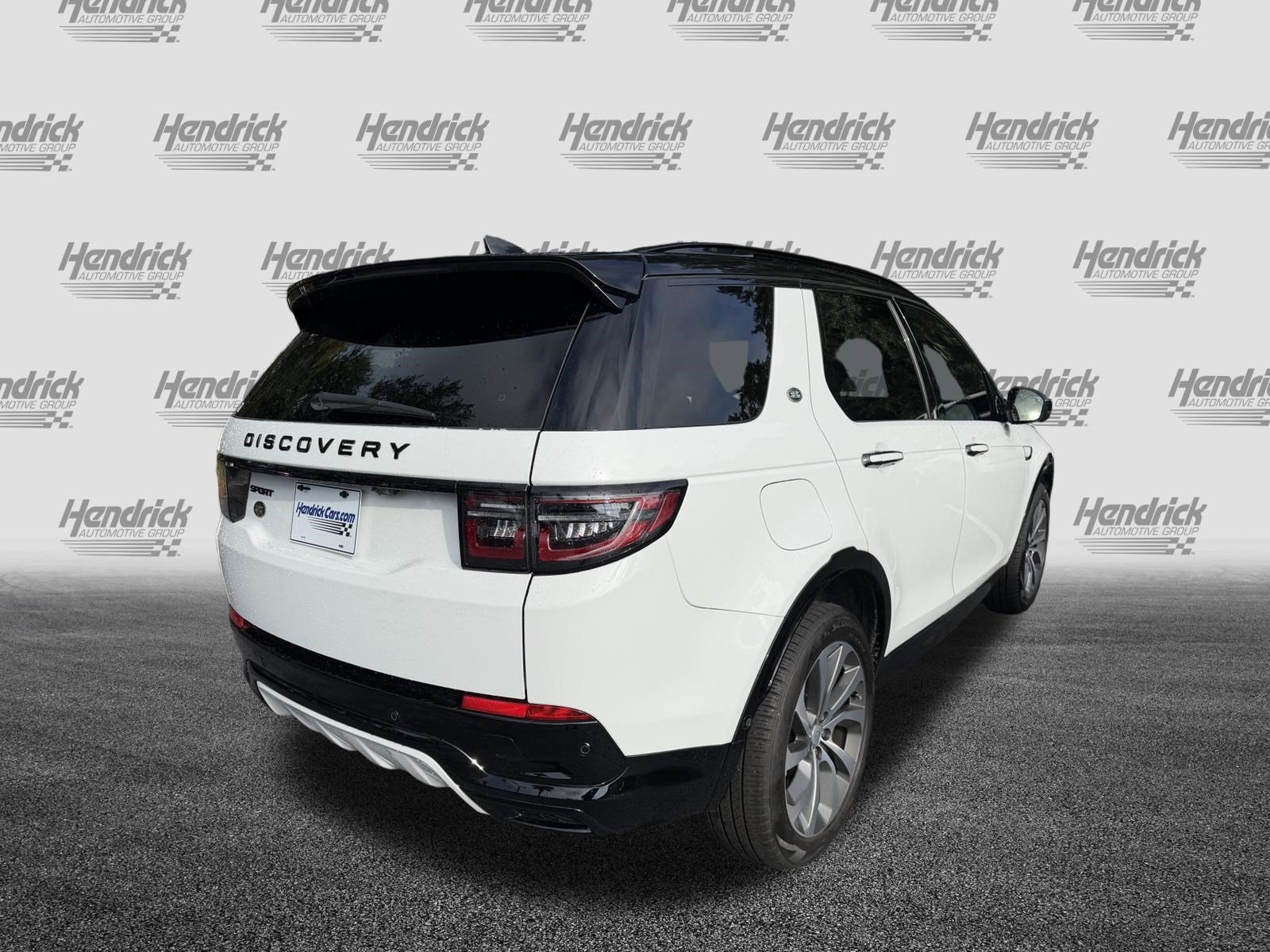 Used 2024 Land Rover Discovery Sport Dynamic SE AWD/4WD image 9