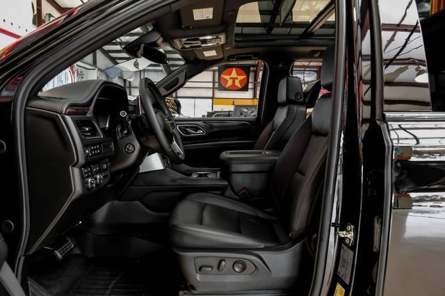 Used 2023 Chevrolet Tahoe Z71 w/ Z71 Off-Road Package AWD/4WD image 6