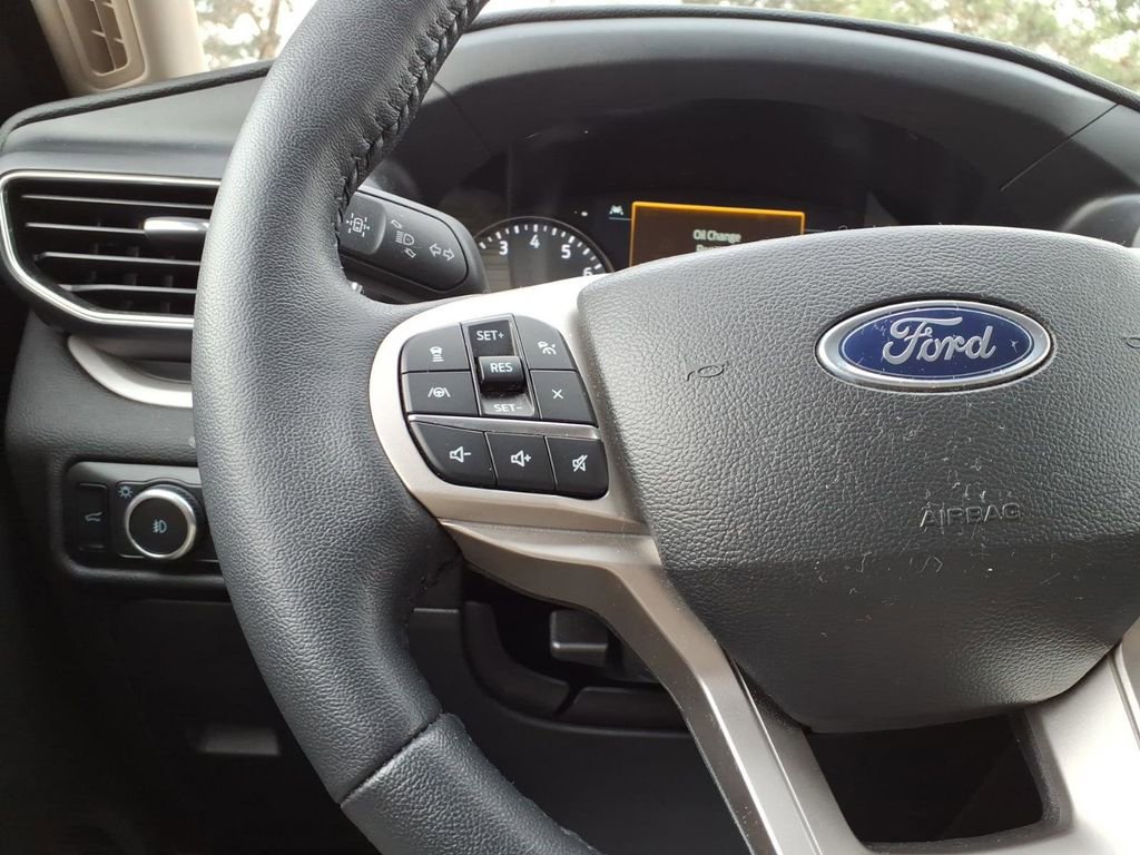 Used 2023 Ford Explorer XLT w/ Equipment Group 202A image 17