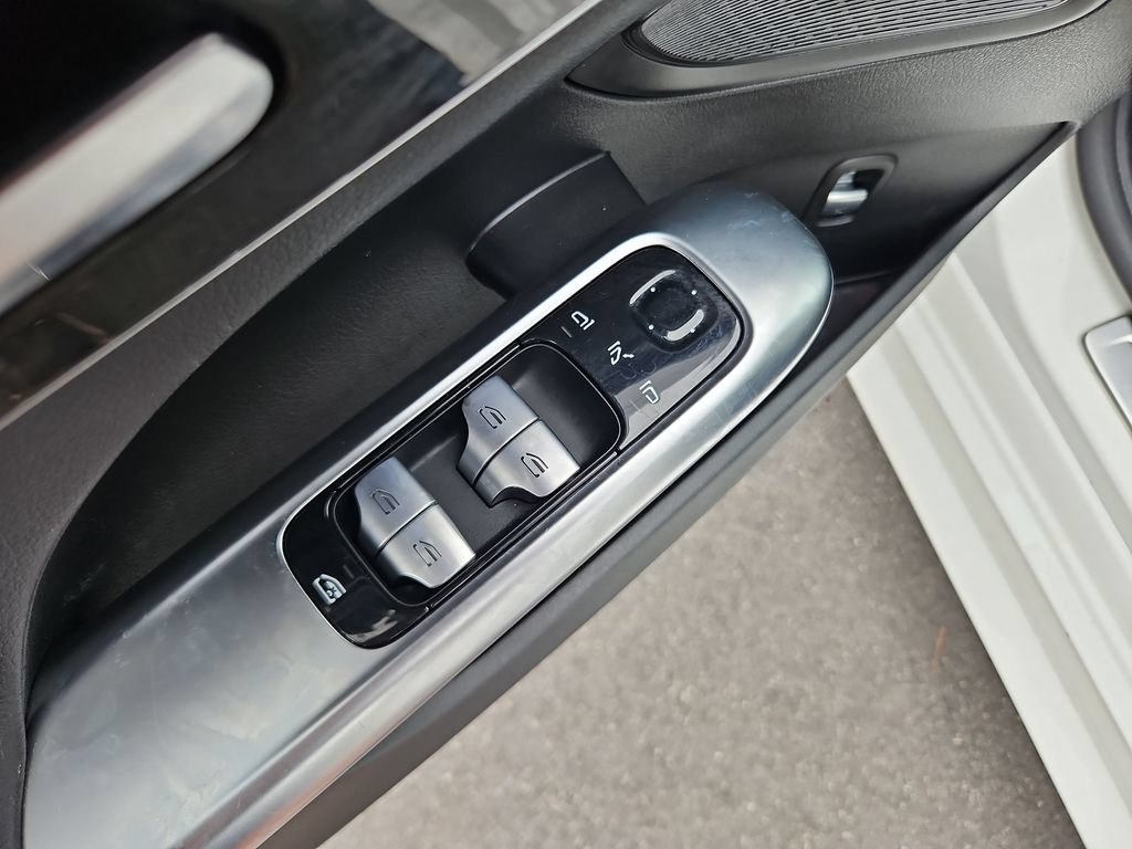Used 2022 Mercedes-Benz C 300 Sedan image 27