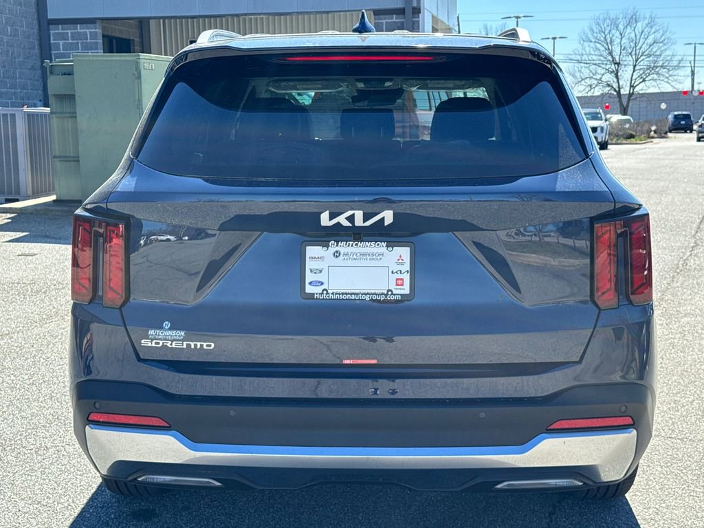 New 2026 Kia Sorento S FWD image 4