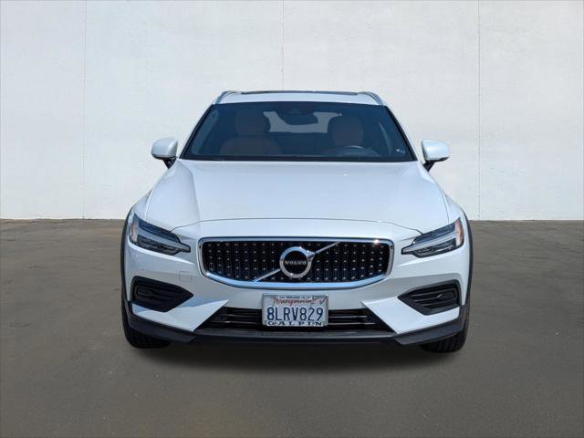 Used 2020 Volvo V60 T5 Cross Country AWD/4WD image 8