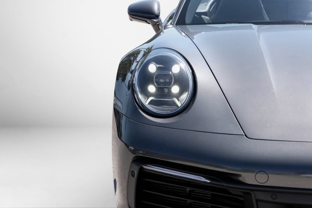 Used 2021 Porsche 911 Cabriolet image 33