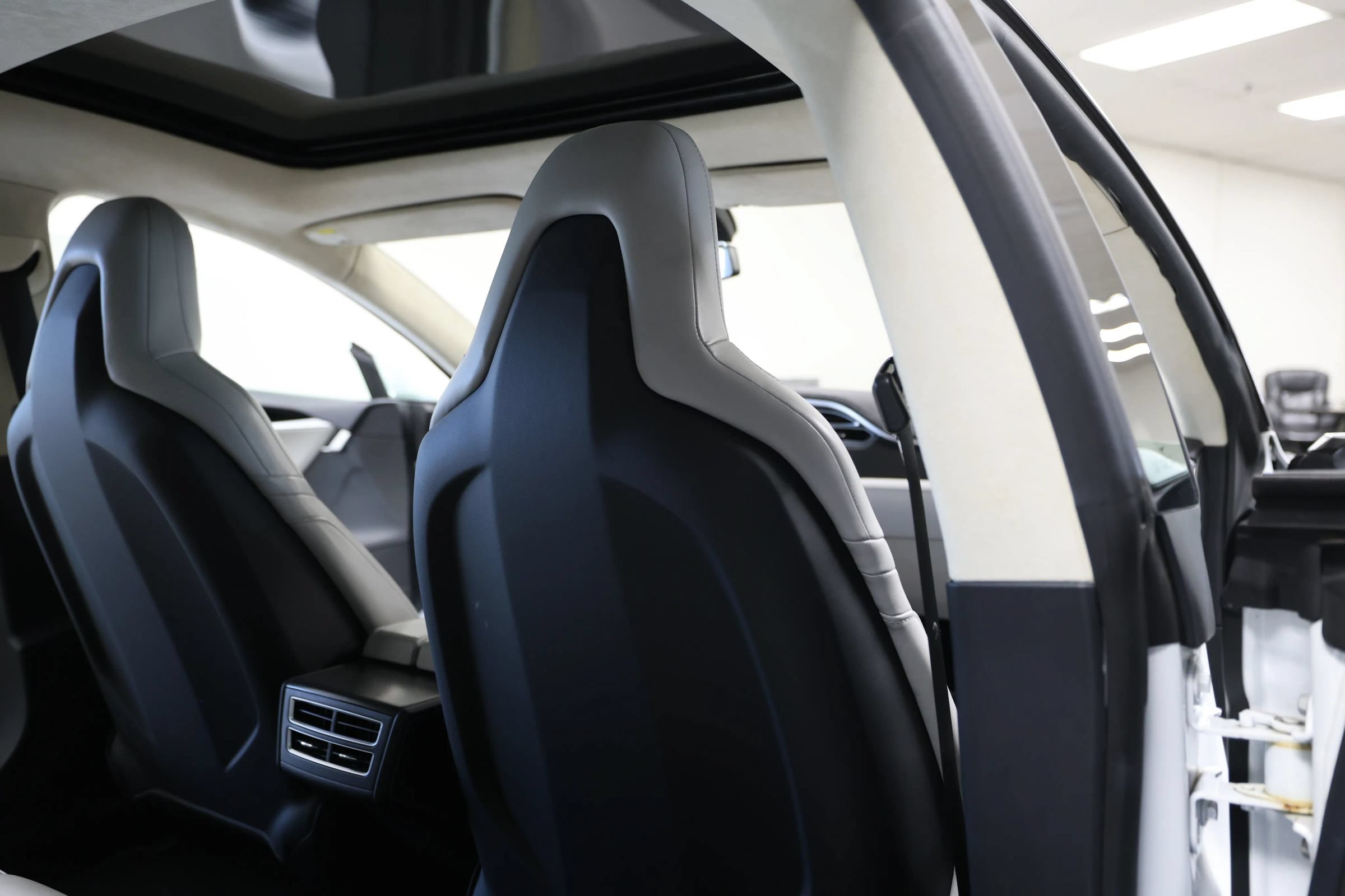 Used 2015 Tesla Model S P85D AWD/4WD image 44